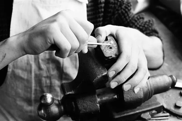Framed Print : Webley & Scott, gun makers in Birmingham, West Midlands Framed Print : Webley & Scott, gun makers in Birmingham, West Midlands