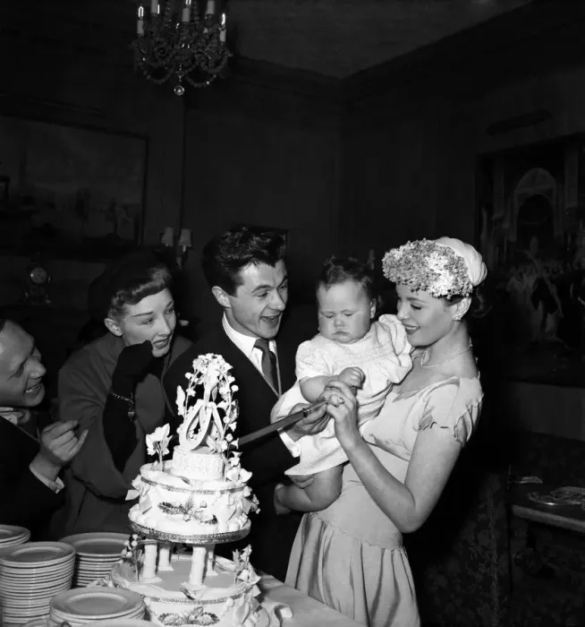 Framed Print : Wedding of actor Bryan Forbes and film actress Constance Smith - Katina Noble Framed Print : Wedding of actor Bryan Forbes and film actress Constance Smith - Katina Noble
