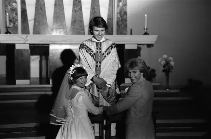 Framed Print : The wedding of Coronation Streets Brian Tilsley and Gail Potter Framed Print : The wedding of Coronation Streets Brian Tilsley and Gail Potter
