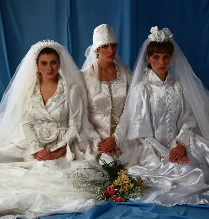 Framed Print : Wedding fashion, June 1991 Lisa Wilson, Lorraine Davidson Framed Print : Wedding fashion, June 1991 Lisa Wilson, Lorraine Davidson