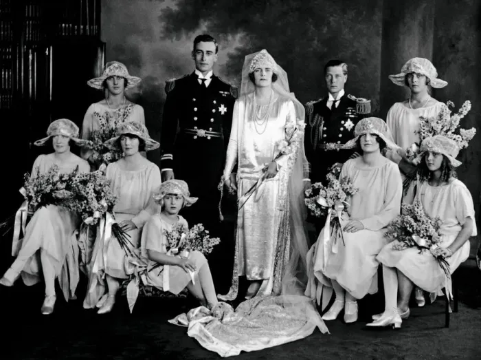 Framed Print : Wedding of Lord Louis Mountbatten and Miss Edwina Ashely photographed today immediately