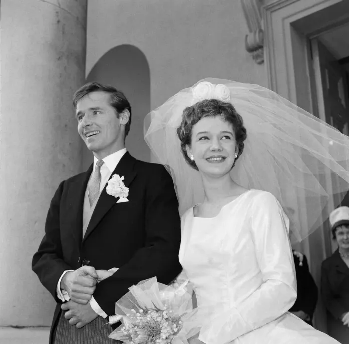 Framed Print : The wedding of William Roache and Anna Cropper at St Johns Wood Church