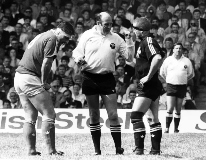 Framed Print : Welsh Rugby Union Final - Neath 14 - 13 Llanelli. Ref Les Peard talks to Captains Phil Framed Print : Welsh Rugby Union Final - Neath 14 - 13 Llanelli. Ref Les Peard talks to Captains Phil