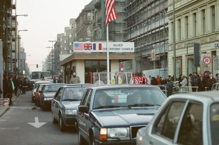 Framed Print : West Berlin, Germany, 10 days after relaxation of border crossing by GDR Government Framed Print : West Berlin, Germany, 10 days after relaxation of border crossing by GDR Government