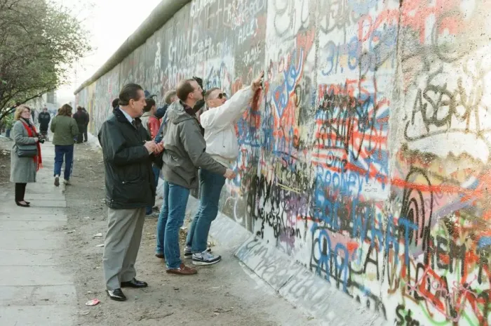 Framed Print : West Berlin, Germany, 10 days after relaxation of border crossing by GDR Government