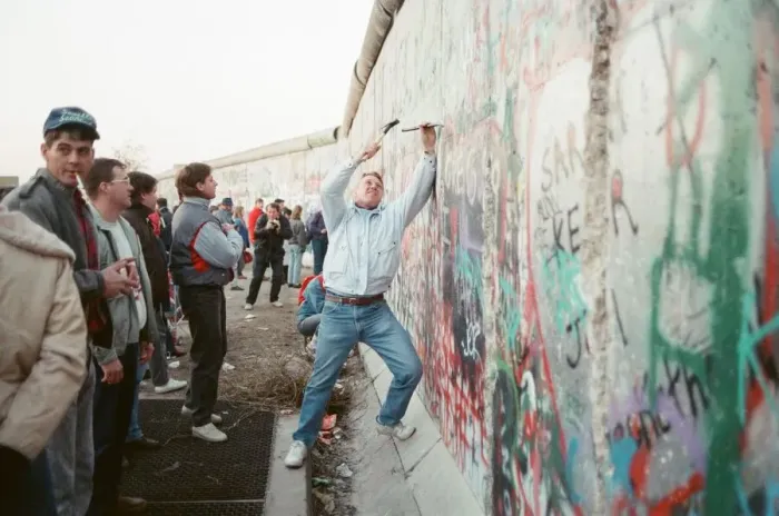 Framed Print : West Berlin, Germany, 10 days after relaxation of border crossing by GDR Government