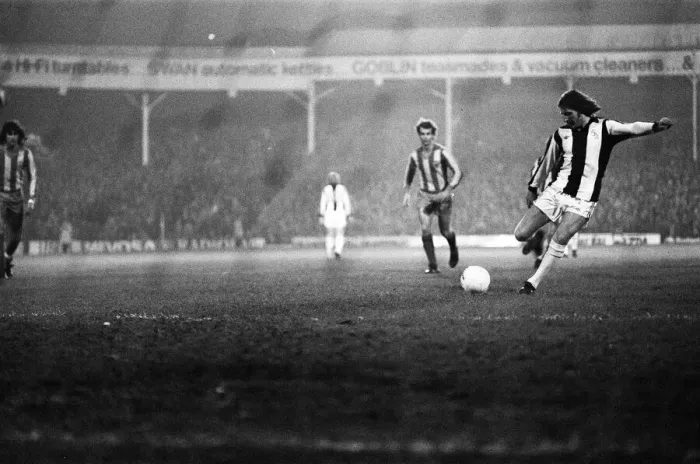 Framed Print : West Brom 2-0 Valencia, UEFA Cup match at The Hawthorns, Wednesday 6th December 1978 Framed Print : West Brom 2-0 Valencia, UEFA Cup match at The Hawthorns, Wednesday 6th December 1978