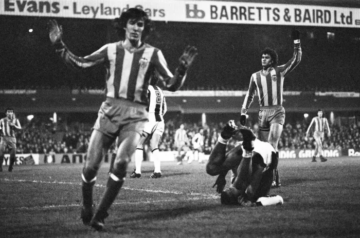 Framed Print : West Brom 2-0 Valencia, UEFA Cup match at The Hawthorns, Wednesday 6th December 1978 Framed Print : West Brom 2-0 Valencia, UEFA Cup match at The Hawthorns, Wednesday 6th December 1978