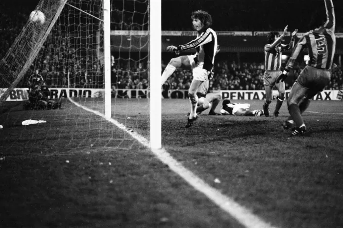 Framed Print : West Brom 2-0 Valencia, UEFA Cup match at The Hawthorns, Wednesday 6th December 1978 Framed Print : West Brom 2-0 Valencia, UEFA Cup match at The Hawthorns, Wednesday 6th December 1978
