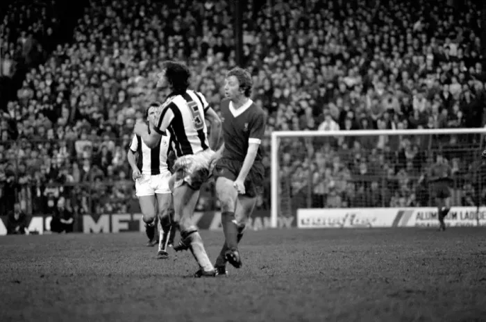 Framed Print : West Bromwich Albion 2 v. Liverpool 0. Division One Football. February 1981 MF01-27-017 Framed Print : West Bromwich Albion 2 v. Liverpool 0. Division One Football. February 1981 MF01-27-017