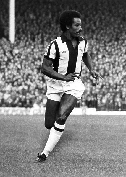 West Bromwich Albion player Brendan Batson in action January 1979 P017121
