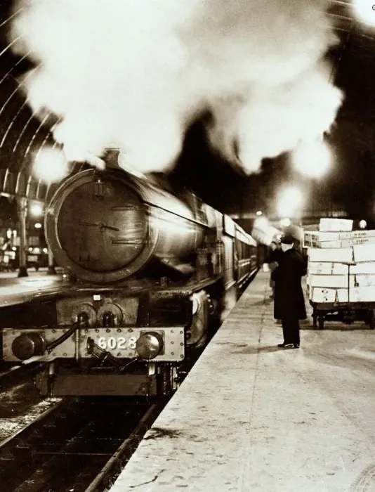 Framed Print : West of England and Scilly Isles Flower Special arriving at Paddington Station in Framed Print : West of England and Scilly Isles Flower Special arriving at Paddington Station in