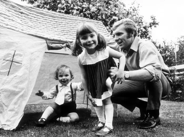Framed Print : West Ham and England footballer Bobby Moore with his children Roberta and Dean Framed Print : West Ham and England footballer Bobby Moore with his children Roberta and Dean