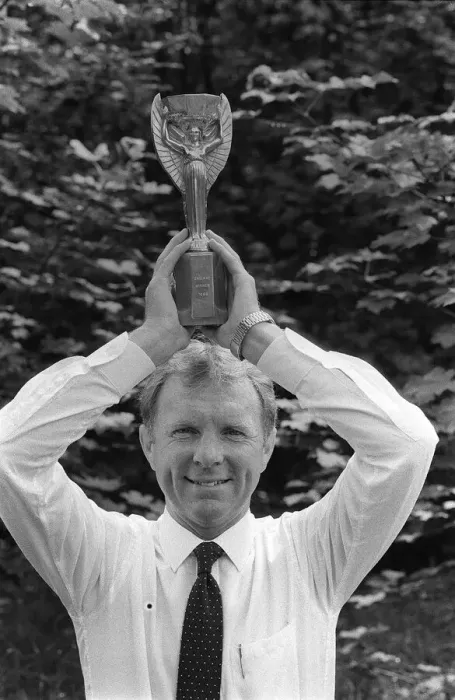 Framed Print : West Ham and England Footballer Bobby Moore with the the old Jules Rimet World Cup Framed Print : West Ham and England Footballer Bobby Moore with the the old Jules Rimet World Cup