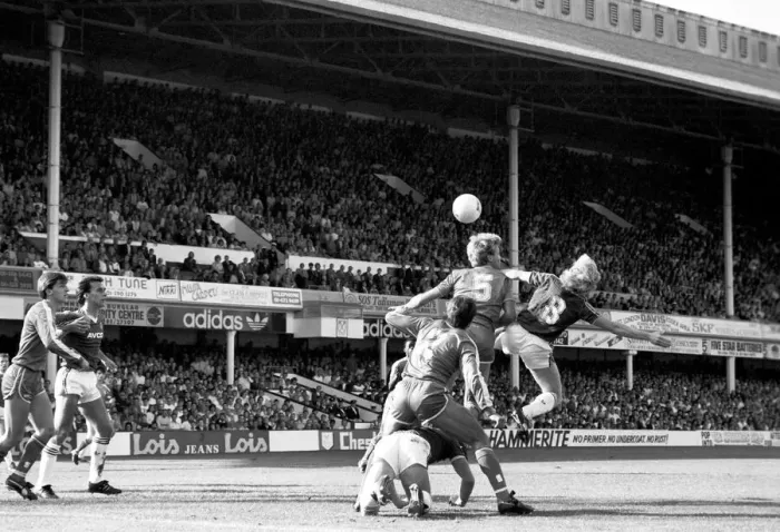 Framed Print : West Ham United 5 v. Chelsea 3. Division One Football. October 1986 LF20-01-076 Framed Print : West Ham United 5 v. Chelsea 3. Division One Football. October 1986 LF20-01-076