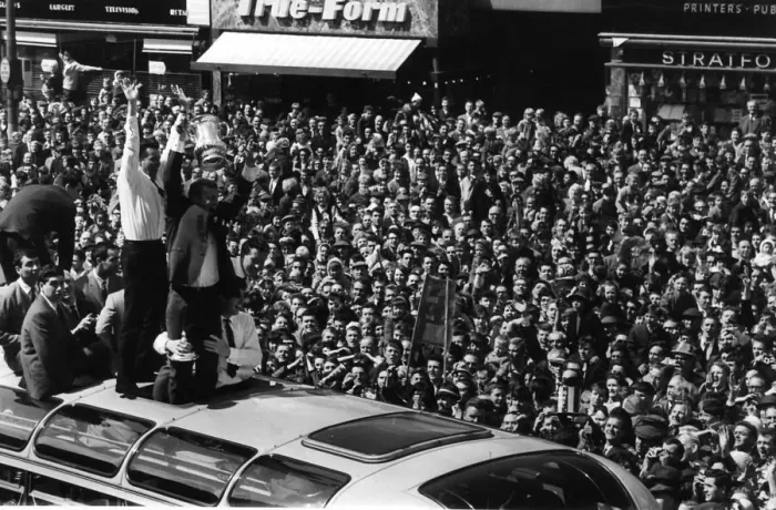 Framed Print : West Ham United celebrate winning the FA Cup at Wembley in 1964 showing off the trophy