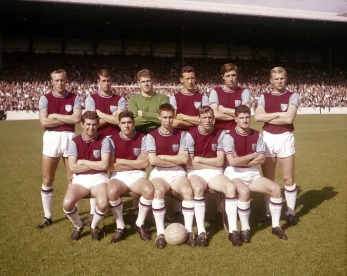 Framed Print : West Ham United pose for a team group at Upton Park before the league division one match Framed Print : West Ham United pose for a team group at Upton Park before the league division one match
