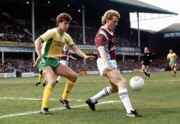 Framed Print : West Ham v. Norwich City. Ian Butterworth of Norwich and Frank McAvennie Framed Print : West Ham v. Norwich City. Ian Butterworth of Norwich and Frank McAvennie