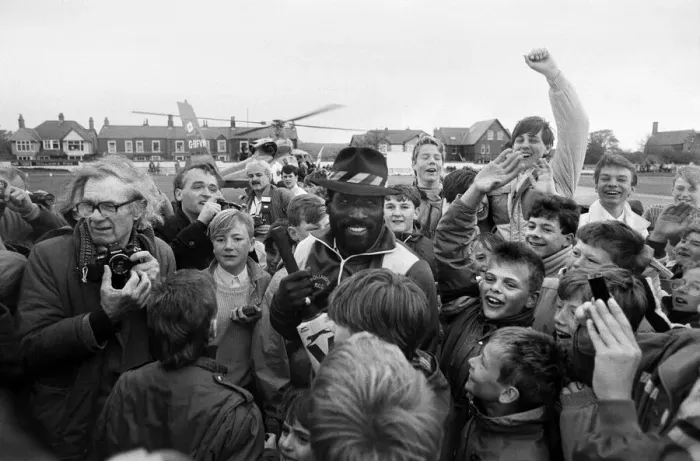 Framed Print : West Indies cricketer Richards at Riston County Cricket club where spent the 1987 season