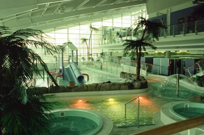 Framed Print : Wet N Wild indoor water park situated in North Shields, Tyne and Wear, England Framed Print : Wet N Wild indoor water park situated in North Shields, Tyne and Wear, England