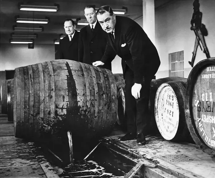 Framed Print : Whisky blending room at Johnnie Walkers in Kilmarnock In the foreground is George Framed Print : Whisky blending room at Johnnie Walkers in Kilmarnock In the foreground is George