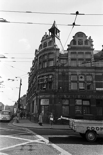 The White Hart Hotel in Reading, Berkshire. 23rd April 1968