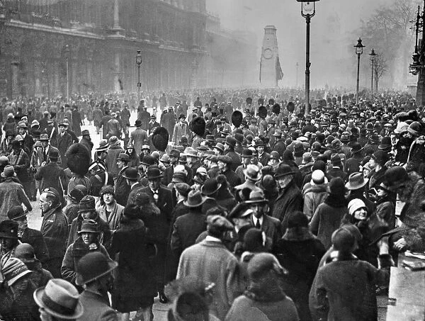 Whitehall, London. circa 11th November 1922. Remembrance Day