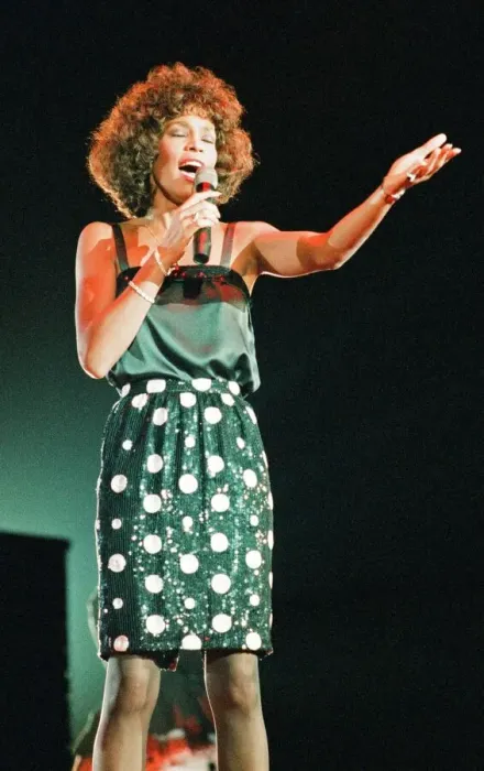 Framed Print : Whitney Houston in Concert at the National Exhibition Centre, Birmingham, 27th April 1988 Framed Print : Whitney Houston in Concert at the National Exhibition Centre, Birmingham, 27th April 1988