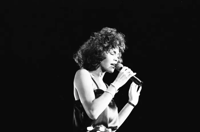 Framed Print : Whitney Houston in Concert at the National Exhibition Centre, Birmingham, 27th April 1988