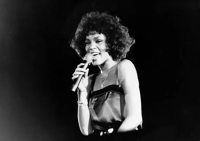 Framed Print : Whitney Houston at her first British date April 1988 Framed Print : Whitney Houston at her first British date April 1988