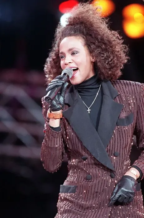 Framed Print : Whitney Houston at Nelson Mandela Concert June 1988 performing at Wembley Stadium