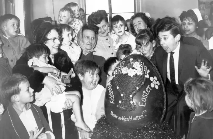 Framed Print : What a whopper!'says Jimmy Clitheroe as he admires a giant Easter egg that Framed Print : What a whopper!'says Jimmy Clitheroe as he admires a giant Easter egg that