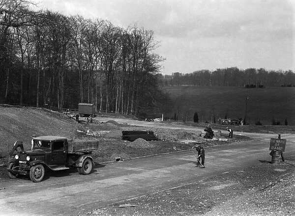 Widening Leborough Lane, Amersham Road, Beaconsfield. Circa 1935