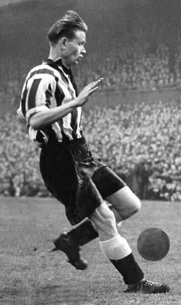 The widow of Toon legend Charlie Crowe says she believes he developed dementia because of
