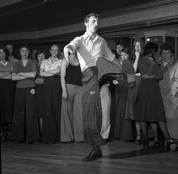 Wigan Casino dancers 1975 Northern soul dancing