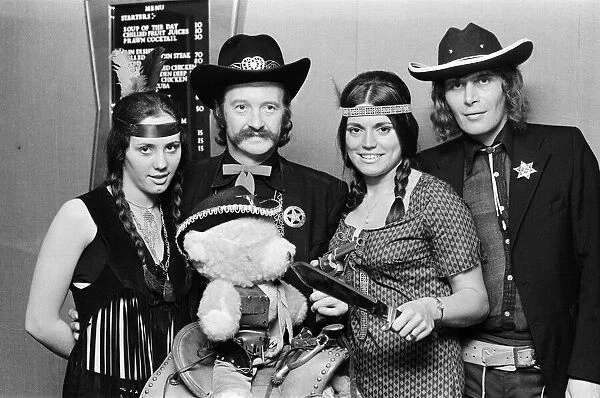Wild West show Excel. 1971