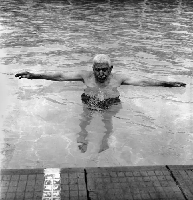 Framed Print : William Johnson 90 year old swimmer seen here taking exercise at his local pool Framed Print : William Johnson 90 year old swimmer seen here taking exercise at his local pool