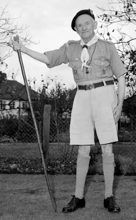 Framed Print : William Phillips aged 85 seen here in 1959 then one of the United Kingdoms oldest Scouts Framed Print : William Phillips aged 85 seen here in 1959 then one of the United Kingdoms oldest Scouts