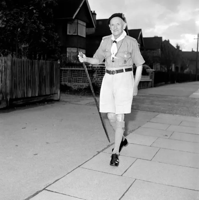 Framed Print : William Phillips aged 85 seen here in 1959 then one of the United Kingdoms oldest Scouts Framed Print : William Phillips aged 85 seen here in 1959 then one of the United Kingdoms oldest Scouts