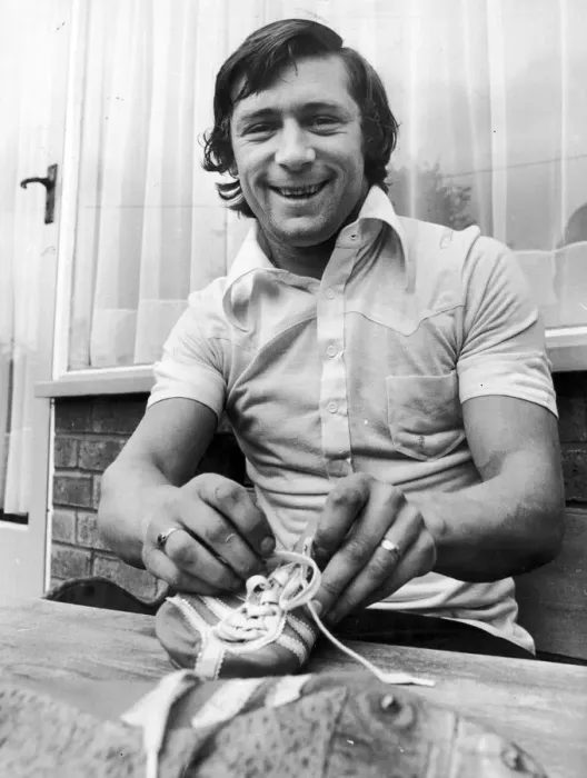 Framed Print : Willie Johnston of West Bromwich Albion, May 1976. Evaluation Scan Only