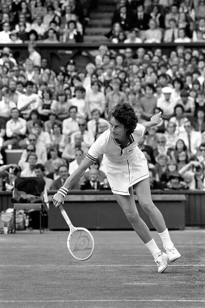 Wimbledon 1980. 7th day. Wade vs. Jaeger on the Centre court today. June 1980 80-3384-056
