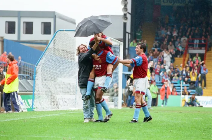 Framed Print : Wimbledon 2-3 Aston Villa, league match at Plough Lane, Saturday 3rd October 1992 Framed Print : Wimbledon 2-3 Aston Villa, league match at Plough Lane, Saturday 3rd October 1992