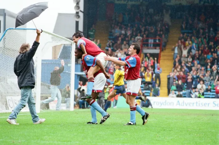 Framed Print : Wimbledon 2-3 Aston Villa, league match at Plough Lane, Saturday 3rd October 1992 Framed Print : Wimbledon 2-3 Aston Villa, league match at Plough Lane, Saturday 3rd October 1992