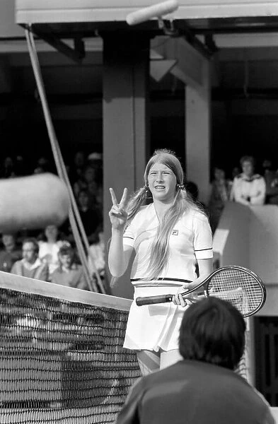 Wimbledon 80, 3rd Day. June 1980 80-3308-020