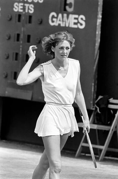 Wimbledon 8th Day: Frawley on Mayotte: Wearing the sexiest dress ever at Wimbledon