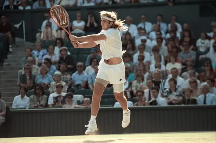 Framed Print : Wimbledon. Andre Agassi v. David Wheaton. July 1991 91-4353-079