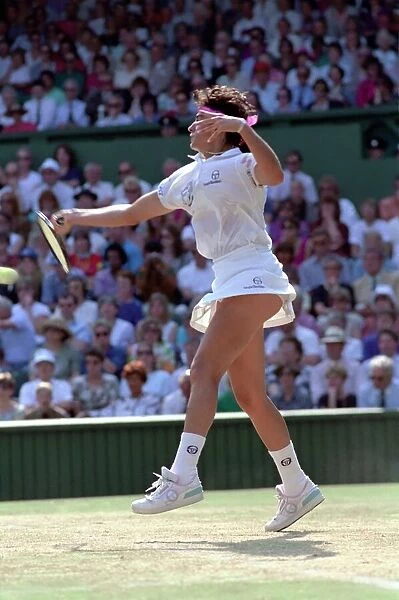 Wimbledon. Gabriella Sabatini v. Jennifer Capriati. July 1991 91-4353-035