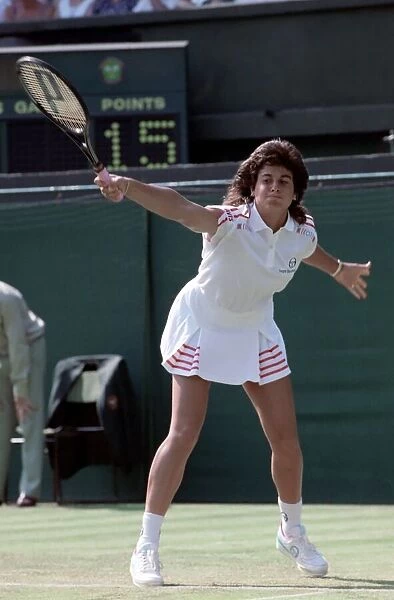 Wimbledon. Gabriella Sabitini v. Radka Zrubakova. June 1988 88-3372-110