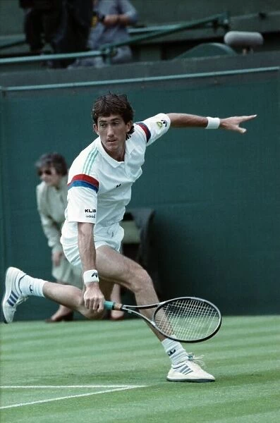 Wimbledon. Ivan Lendl v. Darren Cahill. June 1988 88-3342-053