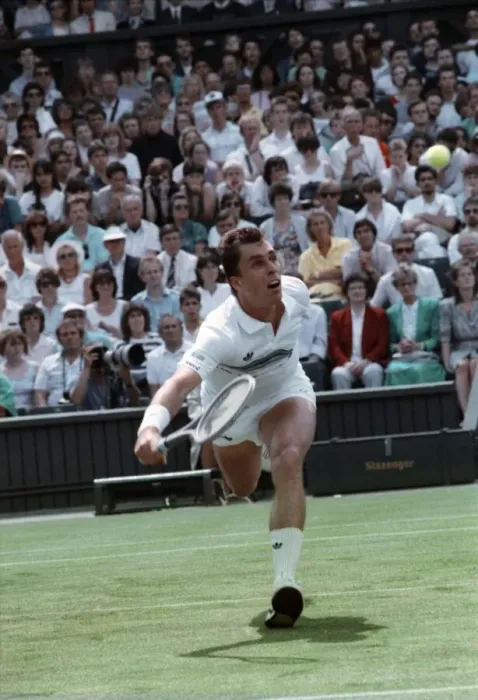 Framed Print : Wimbledon. Ivan Lendl v. Darren Cahill. June 1988 88-3342-066